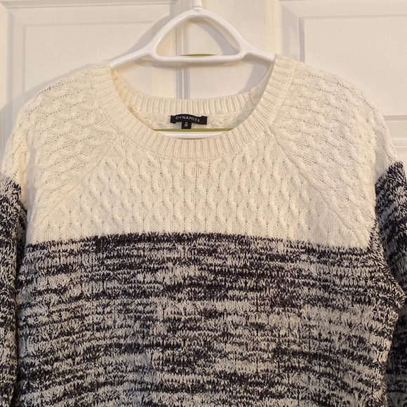Dynamite Knit Sweater - Picture 4 of 7